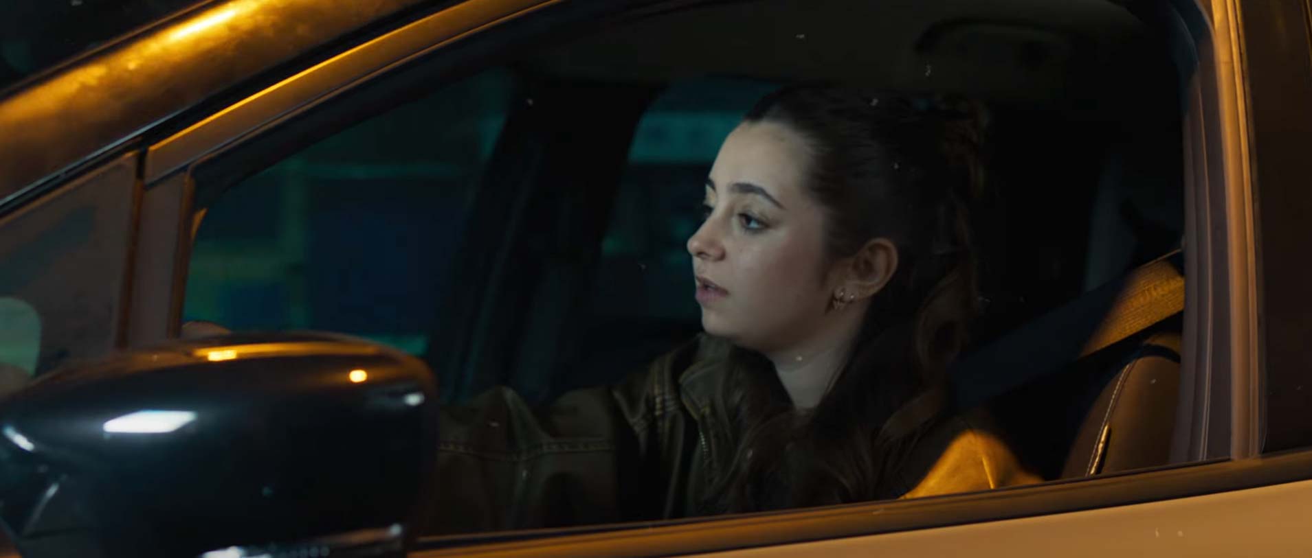 Still del videoclip Fight fo me - Coche